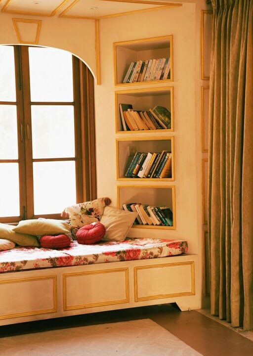 Tips for Creating a Cozy Reading Nook in Your Home
